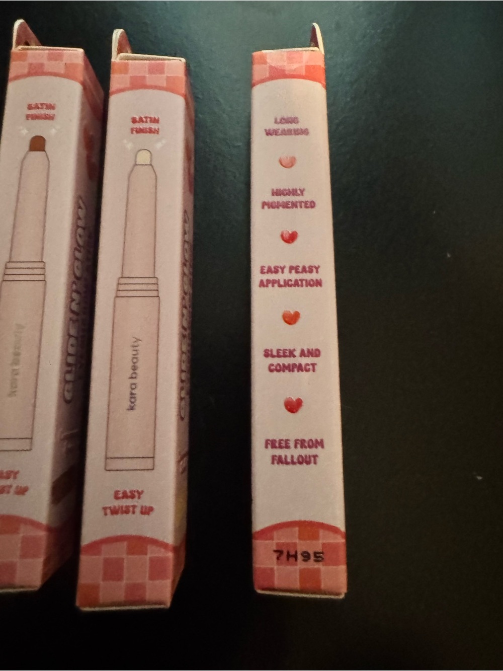Satin Finish Twist-Up Eye Shadow Stick - Pink & Neutral Shades - Picture 2 of 3